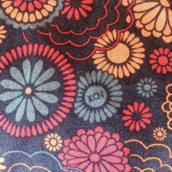 Koi Kathy Peterson Scrub XS Blue Fushia Flowers Polka Dot Waist tie V Neck SV - Picture 8 of 10